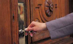 Safe Key Store St Louis, MO 314-471-0917 - 7-Door-Unlock